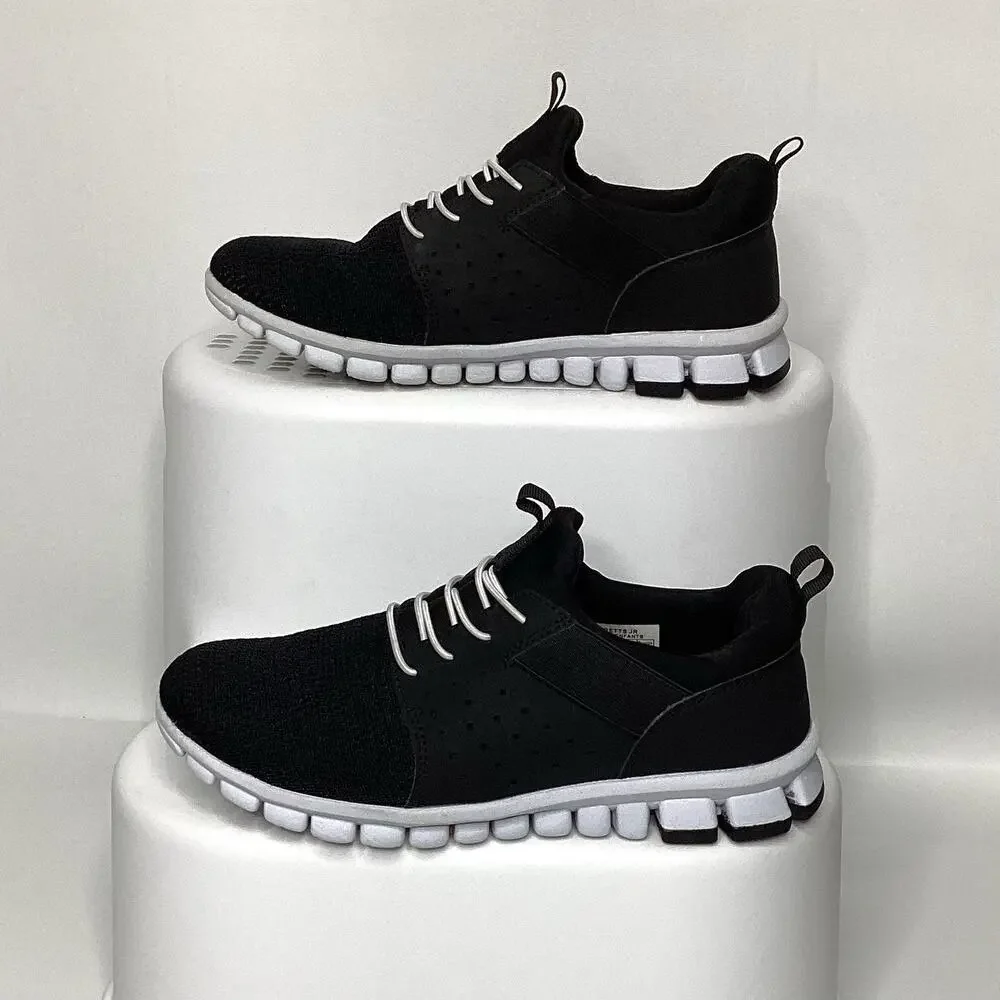 Deer Stags NoSox Bungee Lace Youth Size 5 Black/White Sneakers Fashion Slip-On